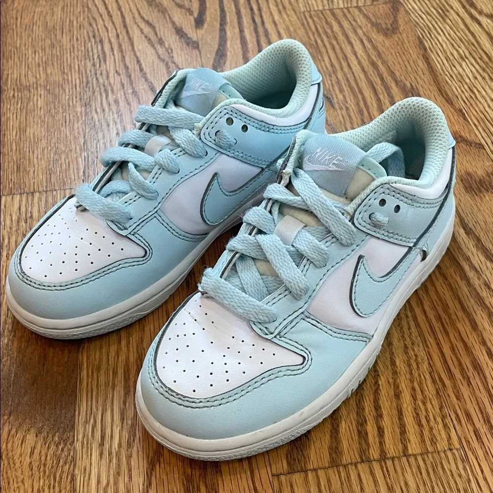 Kid’s Nike Dunk Low White/Glacier Blue Sneakers/Shoes. Size 12C.